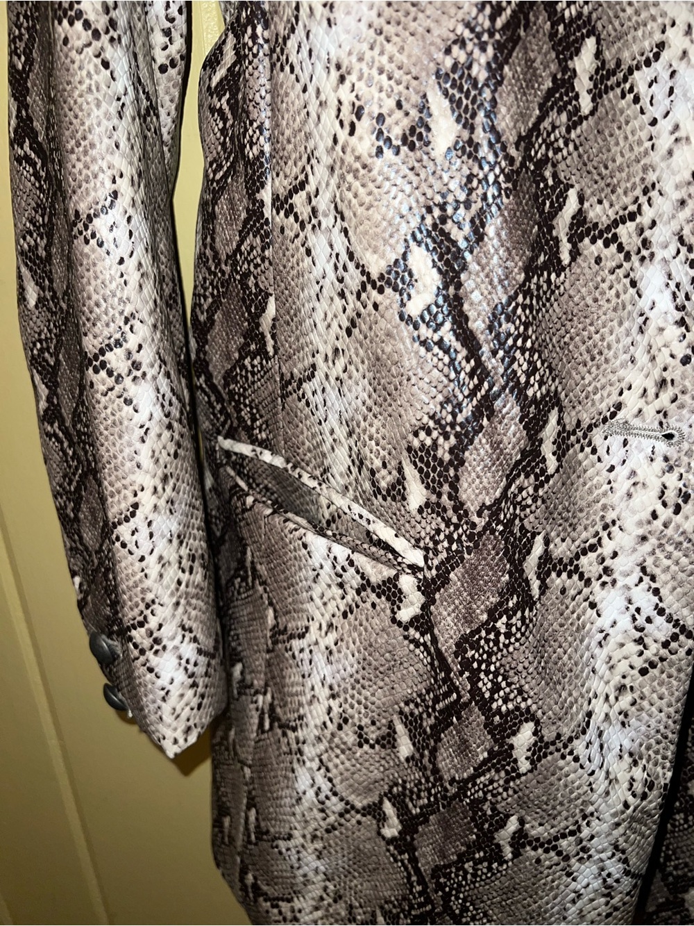 Ariat Snakeskin Western Chic Embossed Brown Tan Button Front Blazer Size S - Picture 8 of 13
